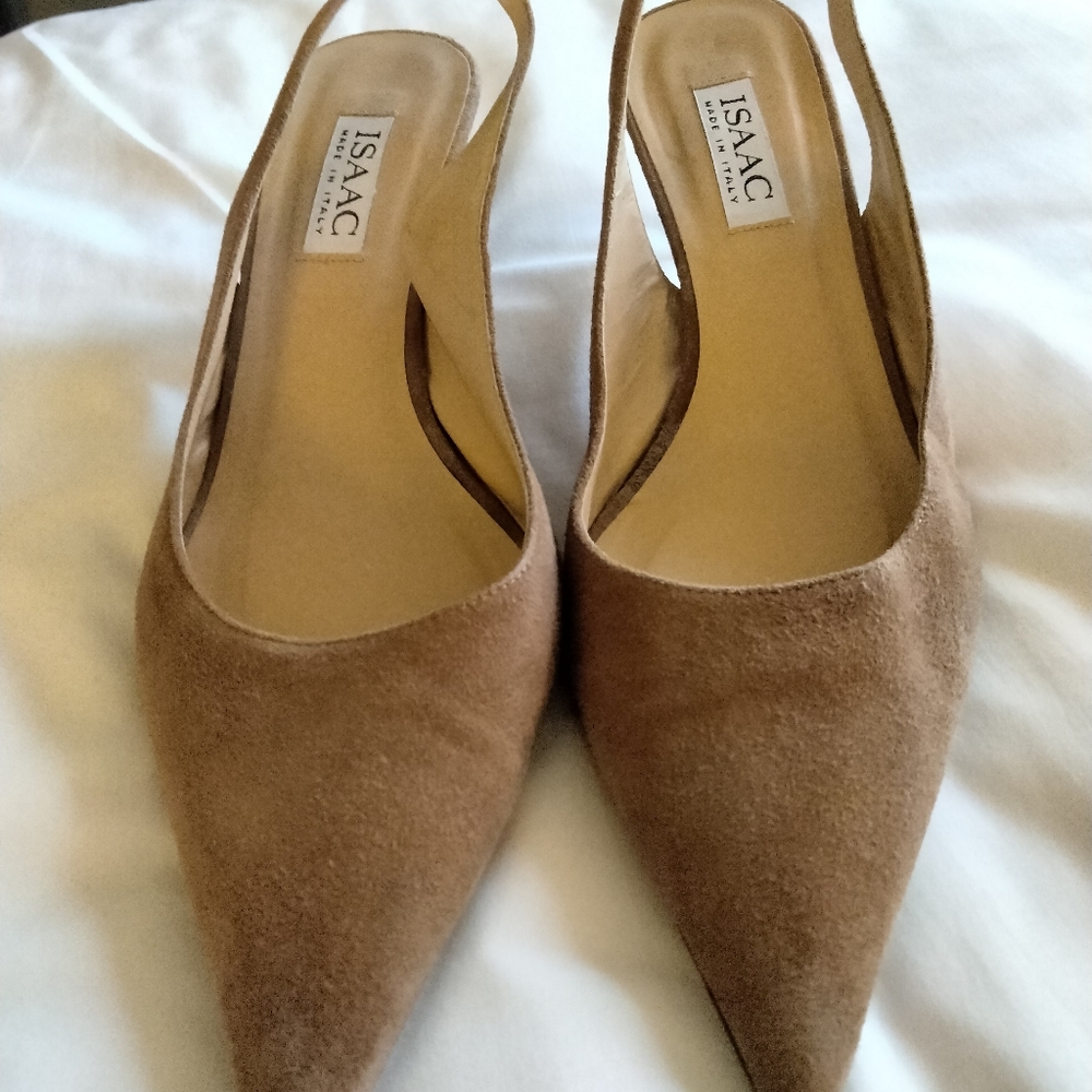 lssac Suede heels  sz 9M$68+ free  leather belt
